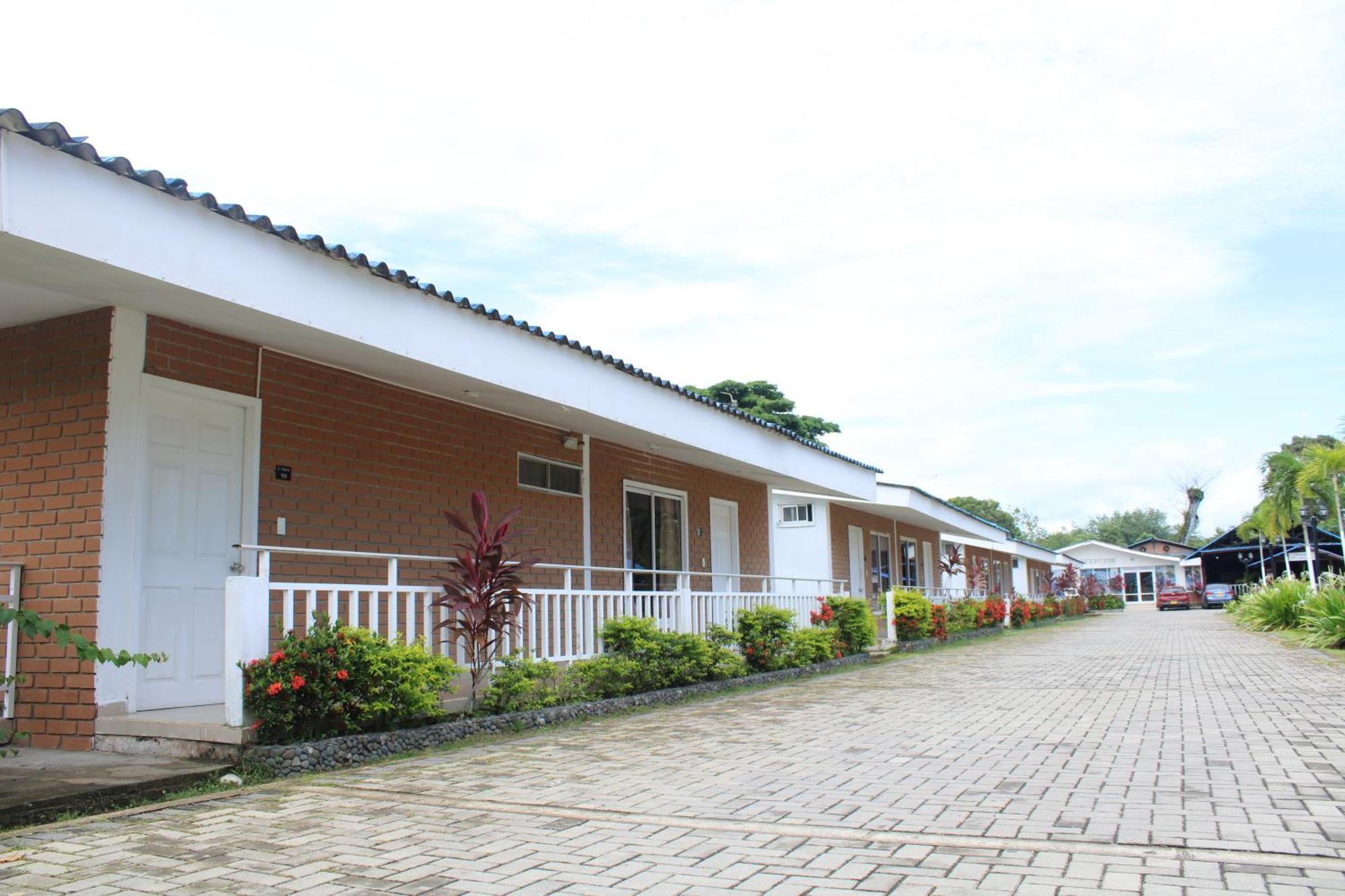 Hotel & Resort Villa Del Sol 투마코 외부 사진