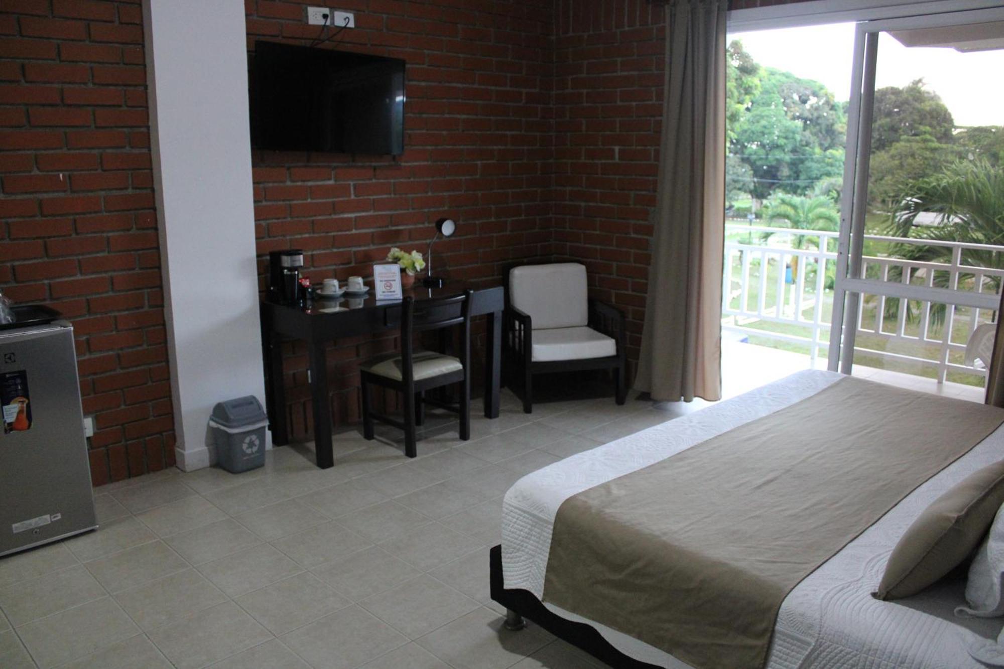 Hotel & Resort Villa Del Sol 투마코 외부 사진