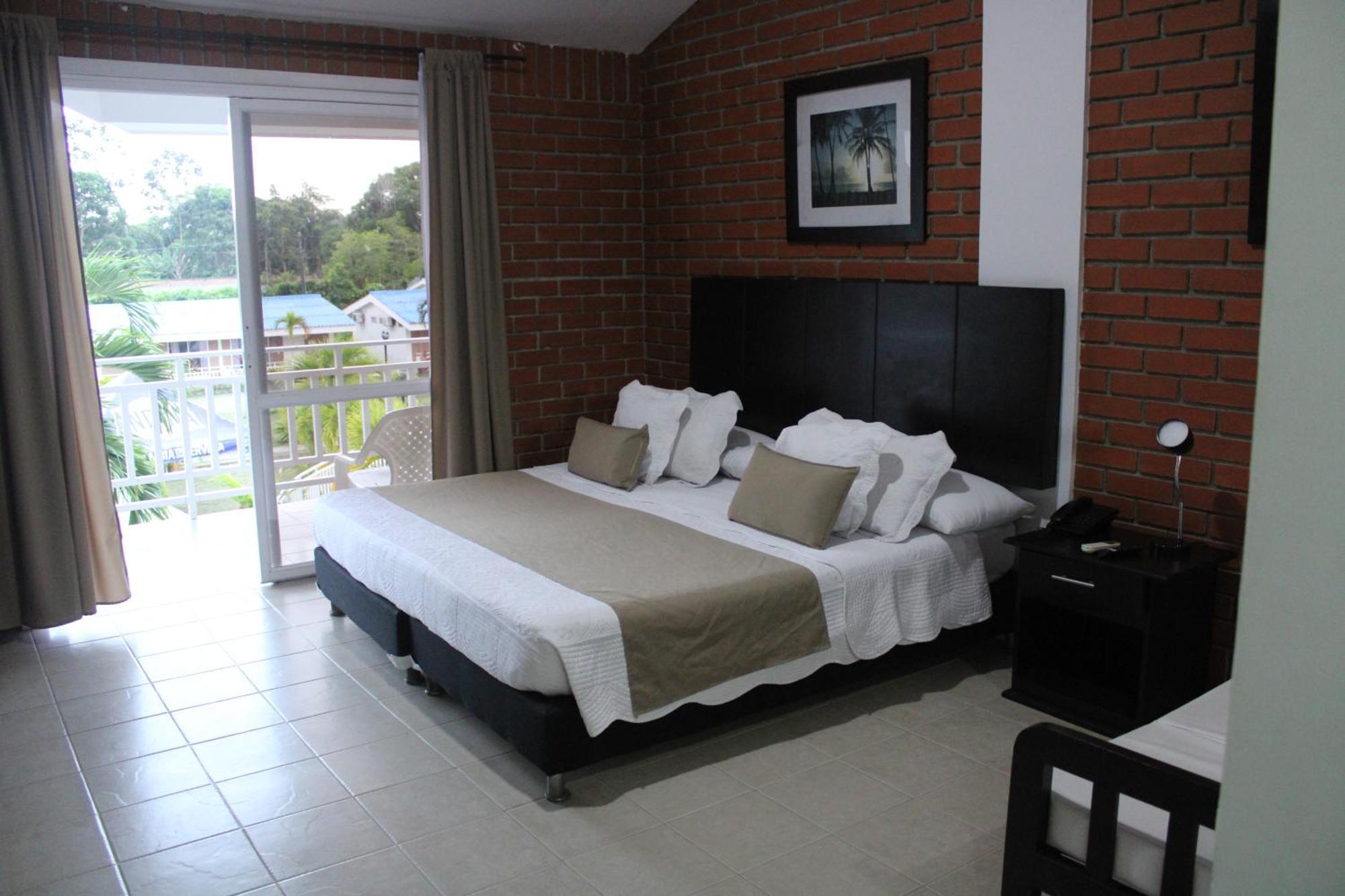 Hotel & Resort Villa Del Sol 투마코 외부 사진